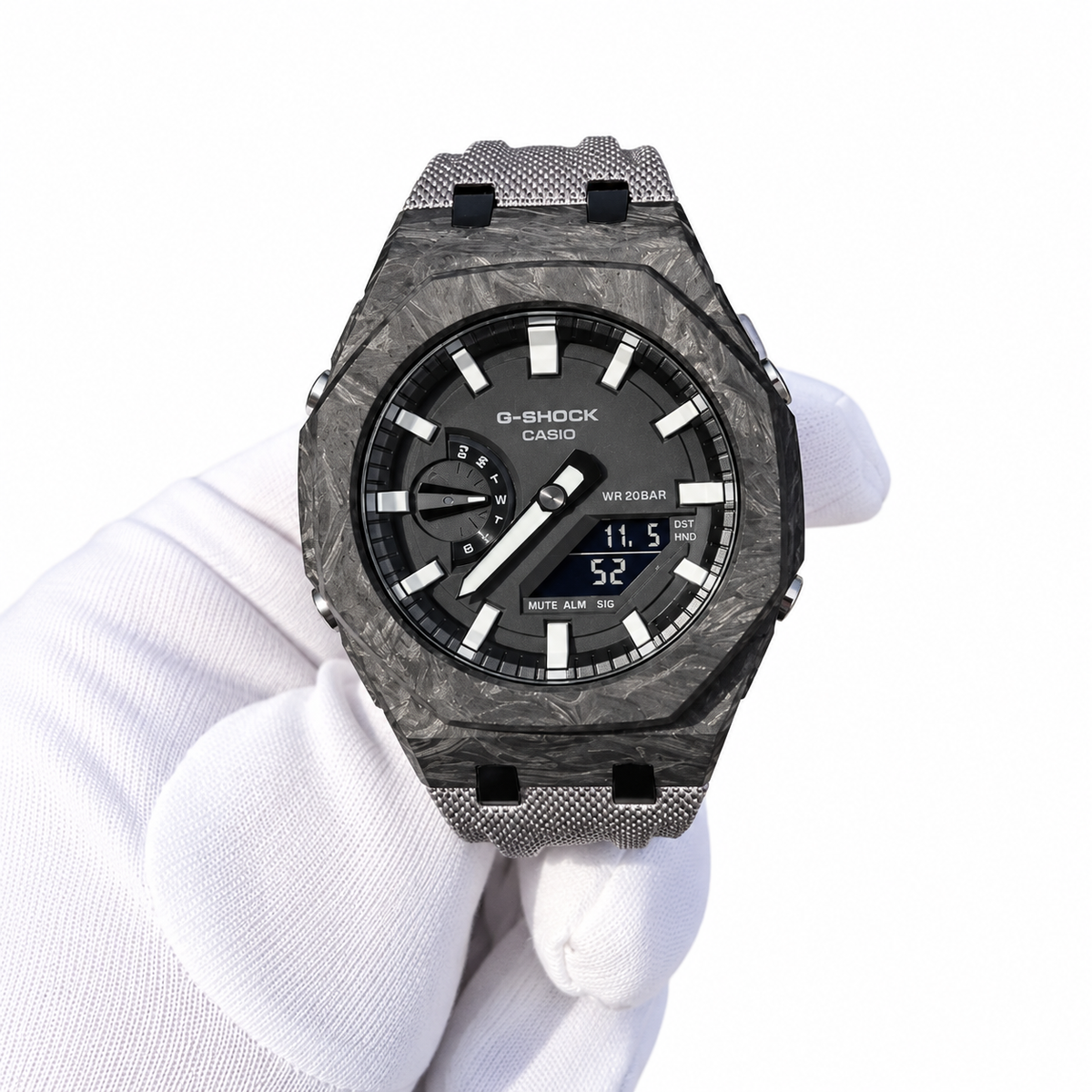 Custom Watch – Silver White Carbon Fiber